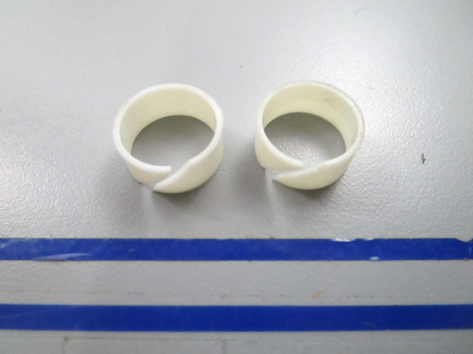 *NEW OEM* (LOT OF 2) 0810 OMC Johnson Evinrude Bushing 323757 0323757