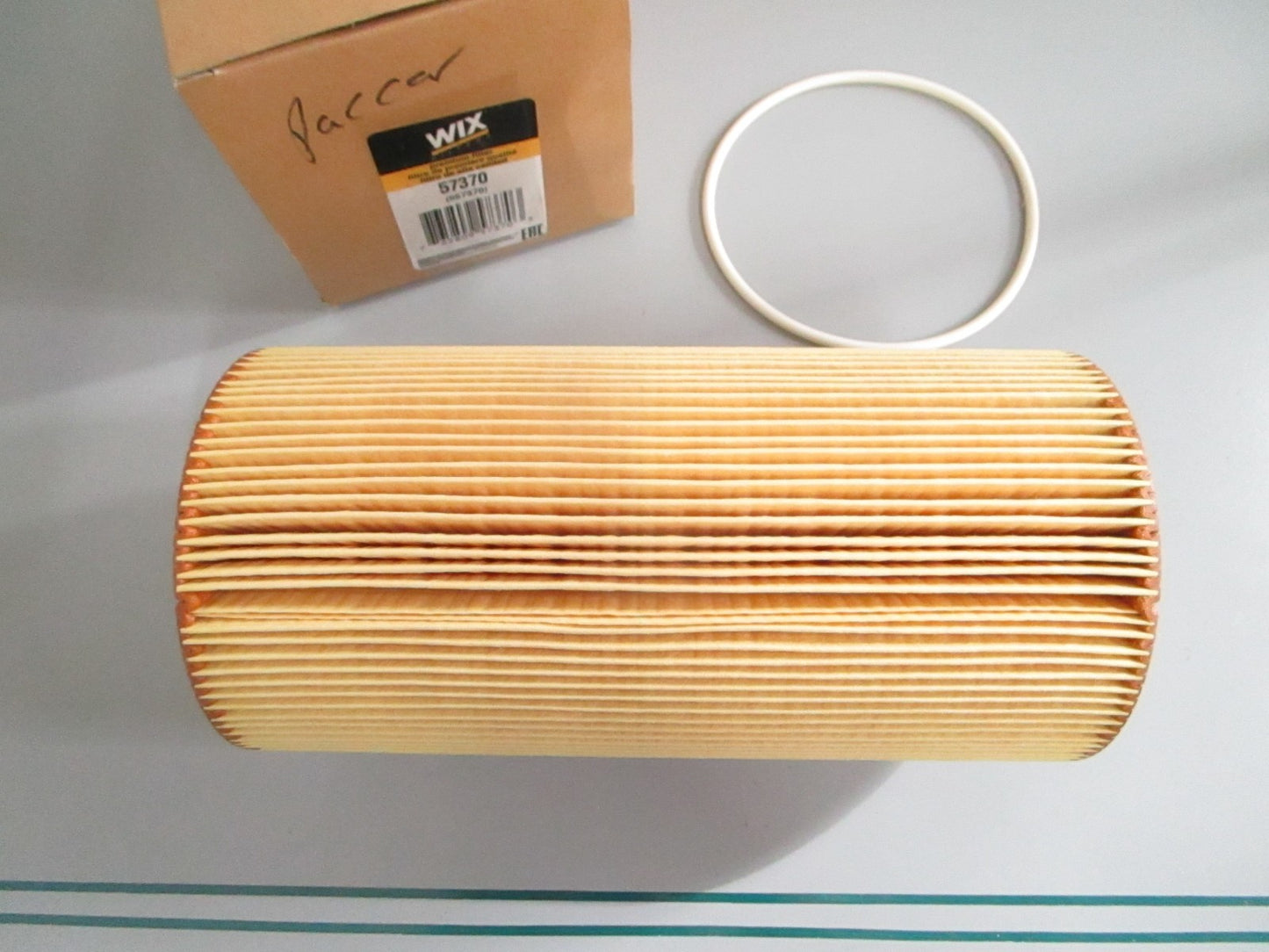 NEW OEM 57370 Wix Oil Filter 0820