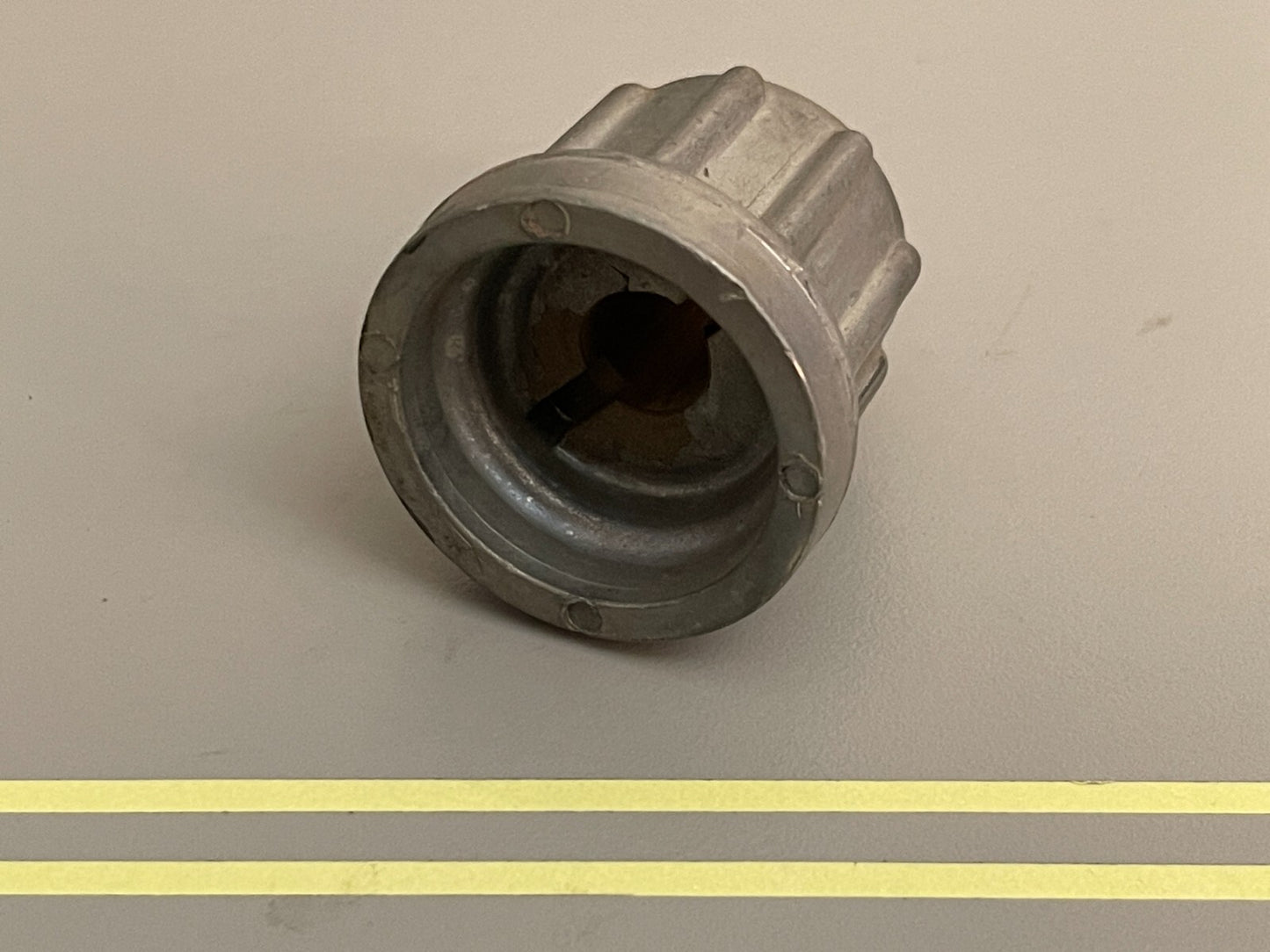 *NEW OEM* 0810 OMC Johnson Evinrude Clutch Hub 376769 0376769