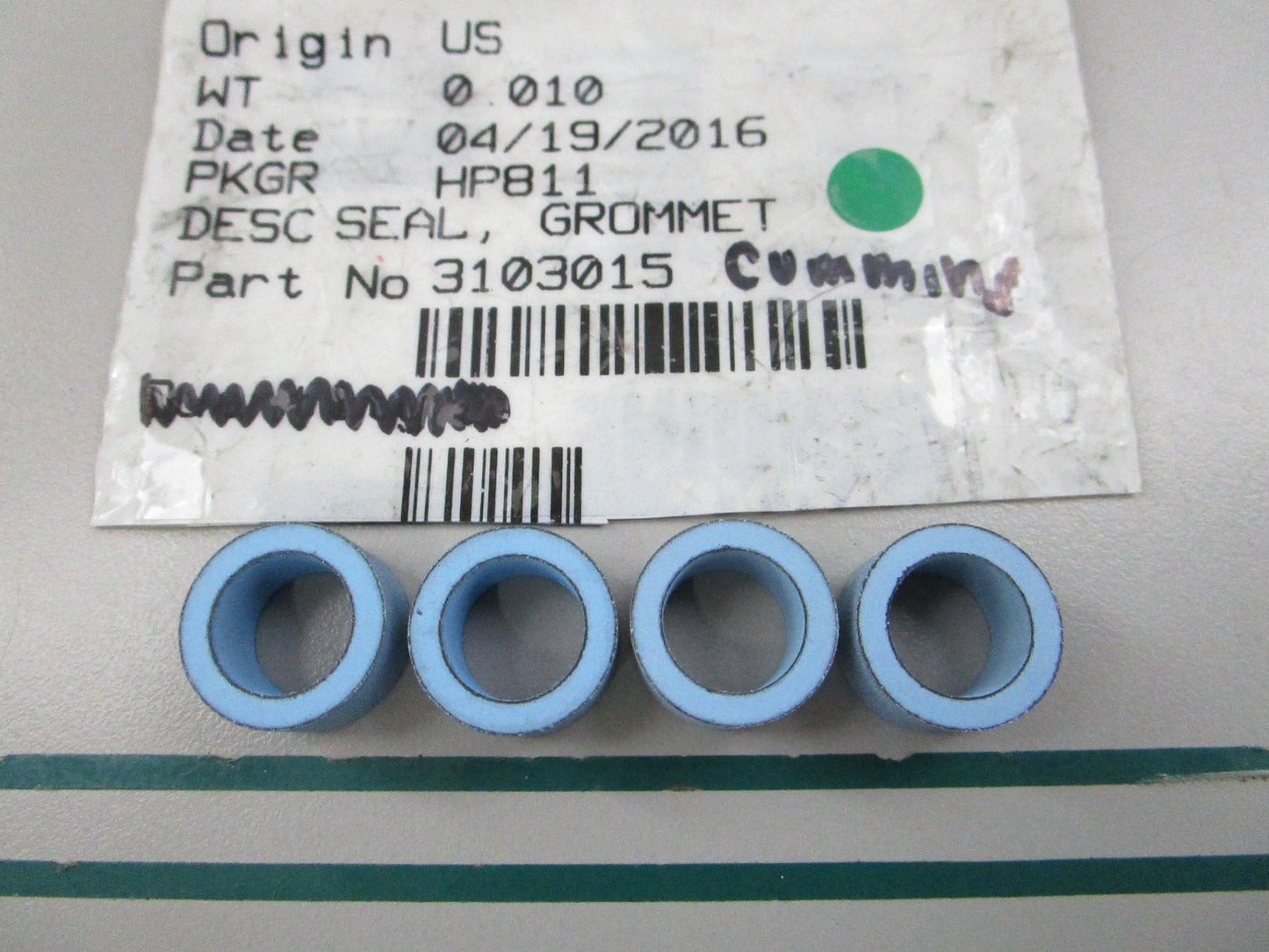 NEW OEM (LOT OF 4) 3103015 Cummins Grommet Seal 0810