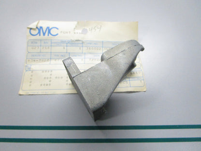 NEW OEM 316002 0316002 OMC Johnson Evinrude Support Case 0810