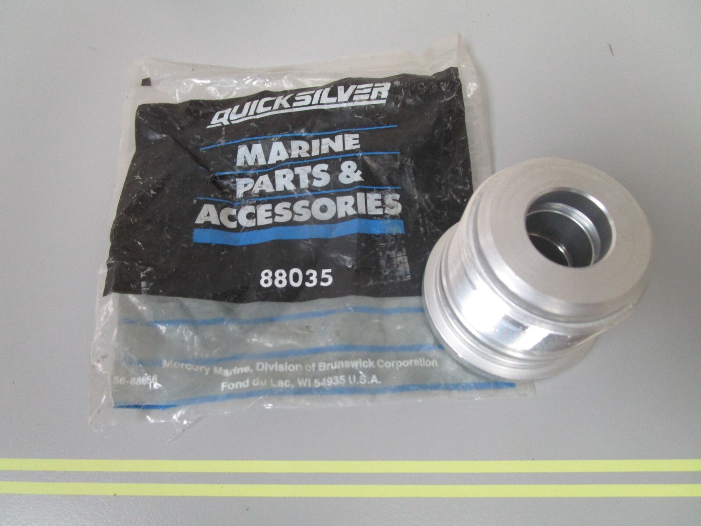*NEW OEM* 0810 Mercury Quicksilver Cap 88035