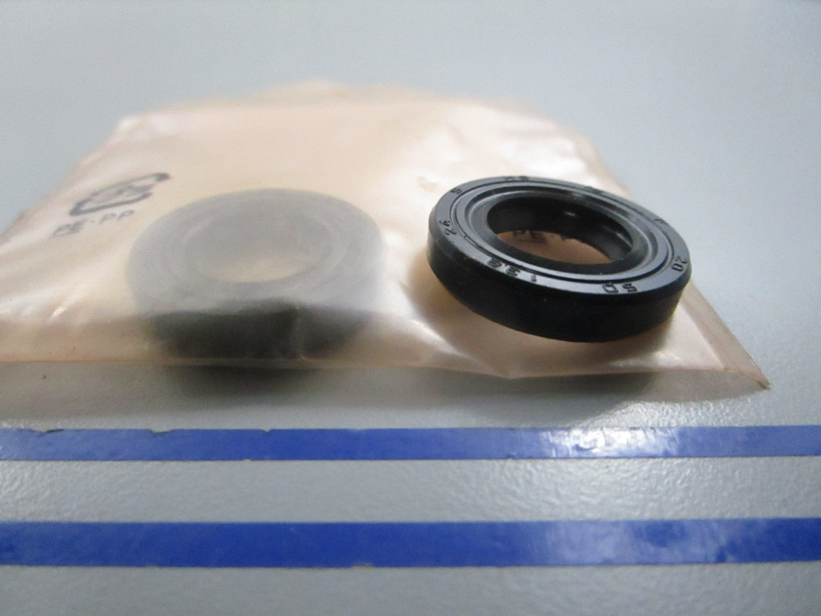 NEW OEM (LOT OF 2) 91202-KFL-841 Honda Oil Seal 0810