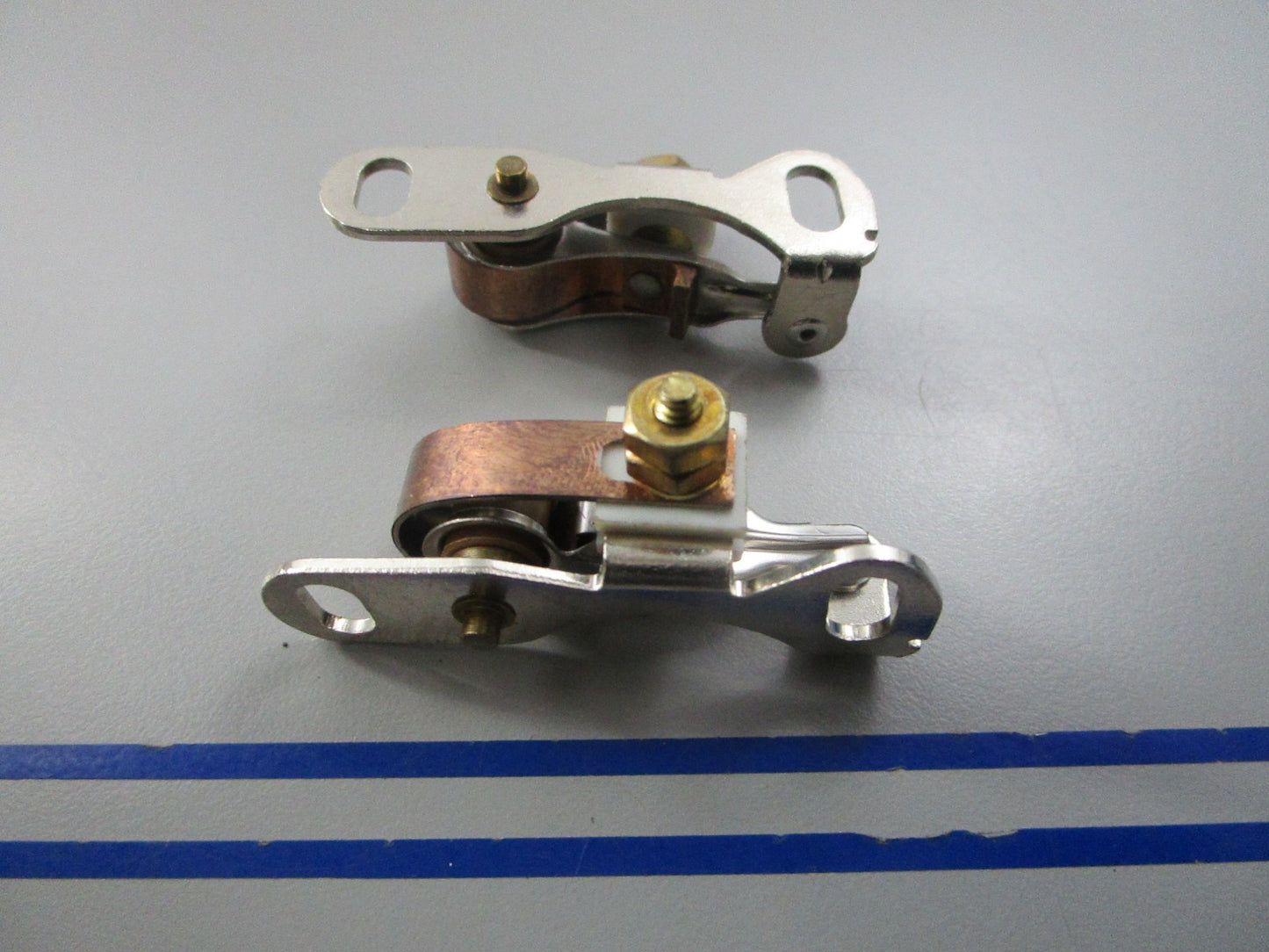 NEW (LOT OF 2) 18-5318 Replaces: Crusader 3000124 Contact Set 0810