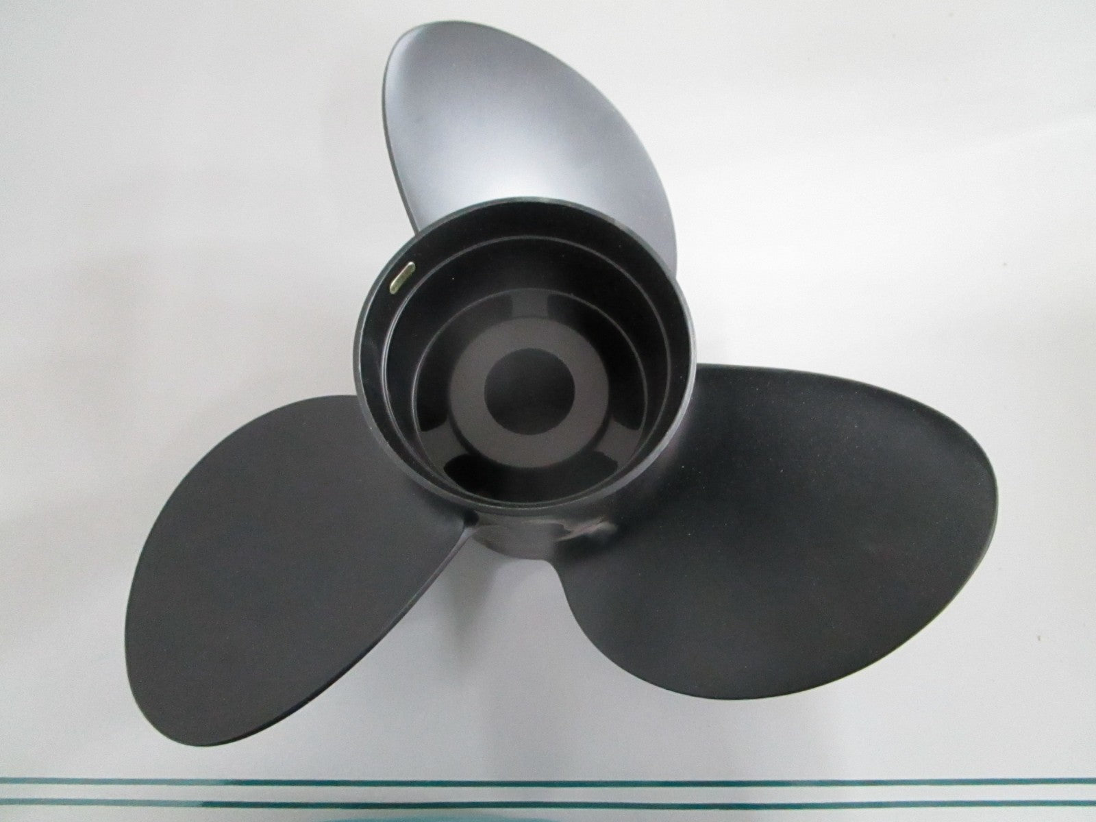 NEW OEM 9511-148-17 Solas E-Series 14.8 × 17 Rubex 3 Propeller 0820