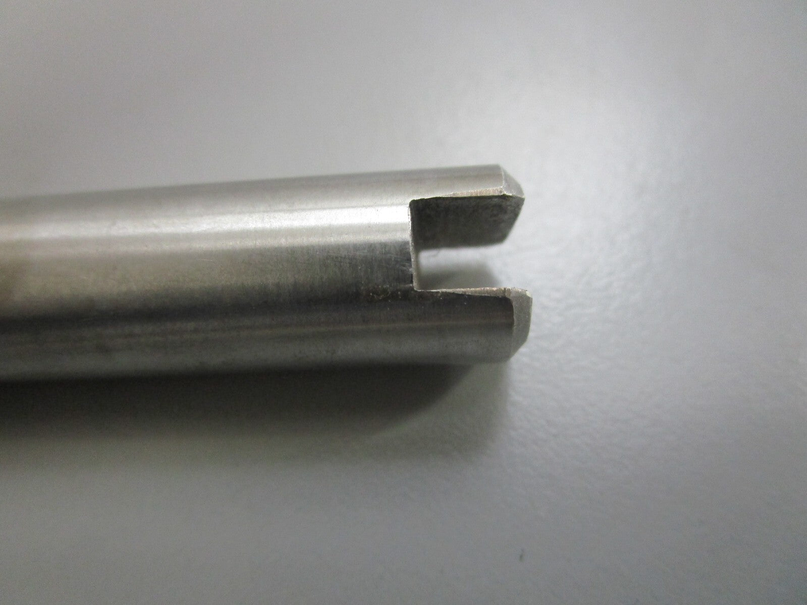 *NEW OEM* 0810 Volvo Penta Pump Shaft 827014