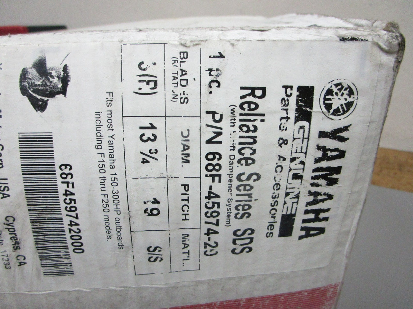 *NEW OEM* 0720 Yamaha 3 Blade Stainless Steel 13 ¾ x 20 Propeller 68F-45974-20