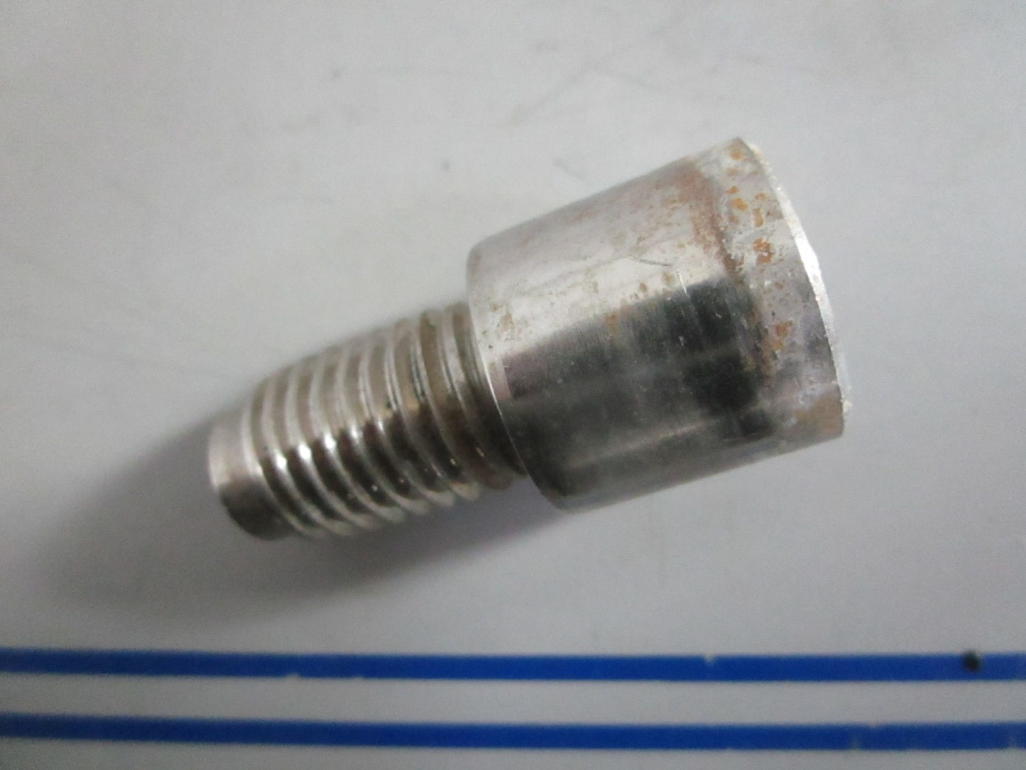 NEW OEM 3861797 Volvo Penta Shoulder Screw 0820