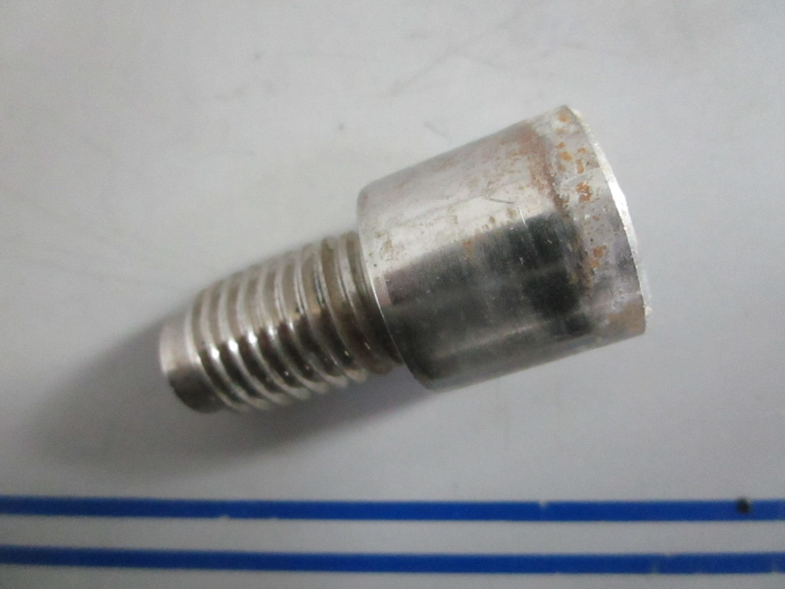 NEW OEM 3861797 Volvo Penta Shoulder Screw 0820