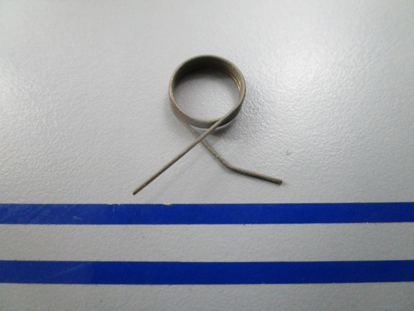 NEW OEM 309699 0309699 OMC Johnson Evinrude Choke Return Spring 0810