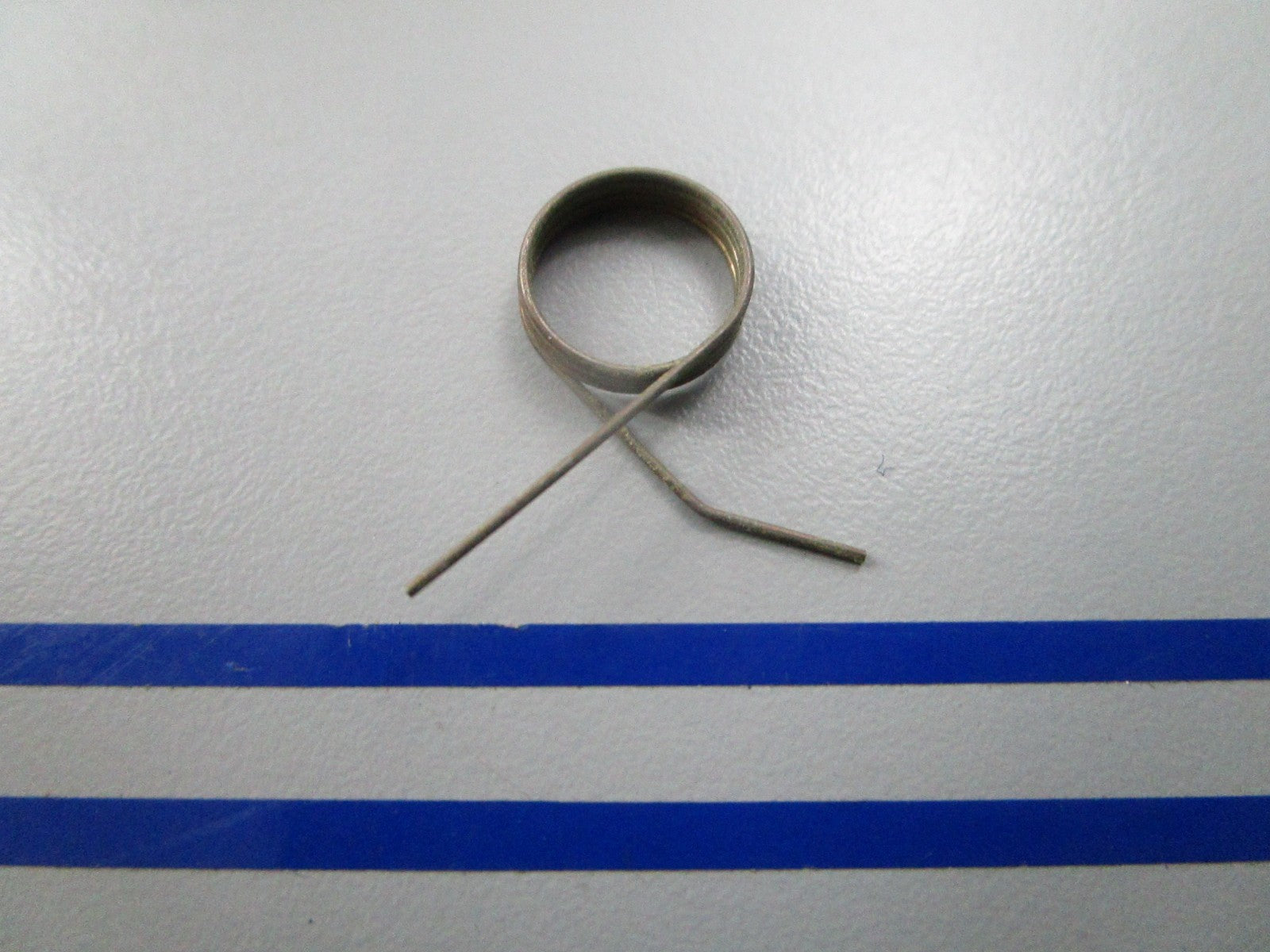 NEW OEM 309699 0309699 OMC Johnson Evinrude Choke Return Spring 0810
