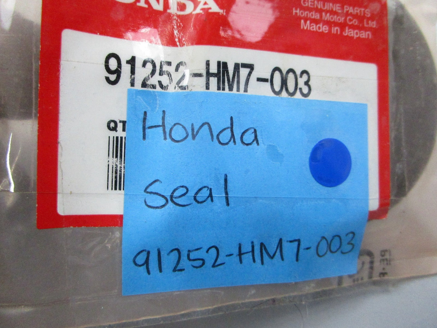 NEW OEM 91252-HM7-003 Honda Seal 0810