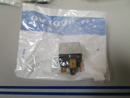 *NEW OEM* 0810 Volvo Penta 12V 30AMP Relay 1504952