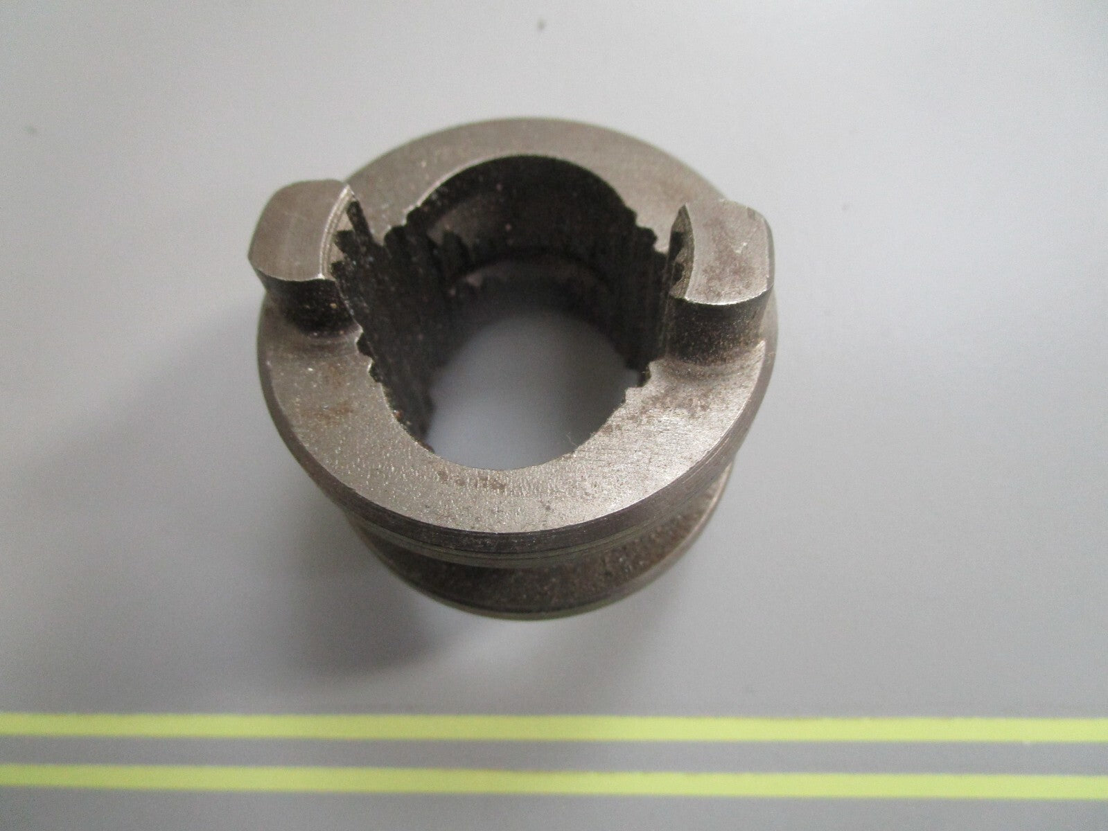 *NEW OEM* 0810 OMC Johnson Evinrude Clutch Dog 312054 0312054