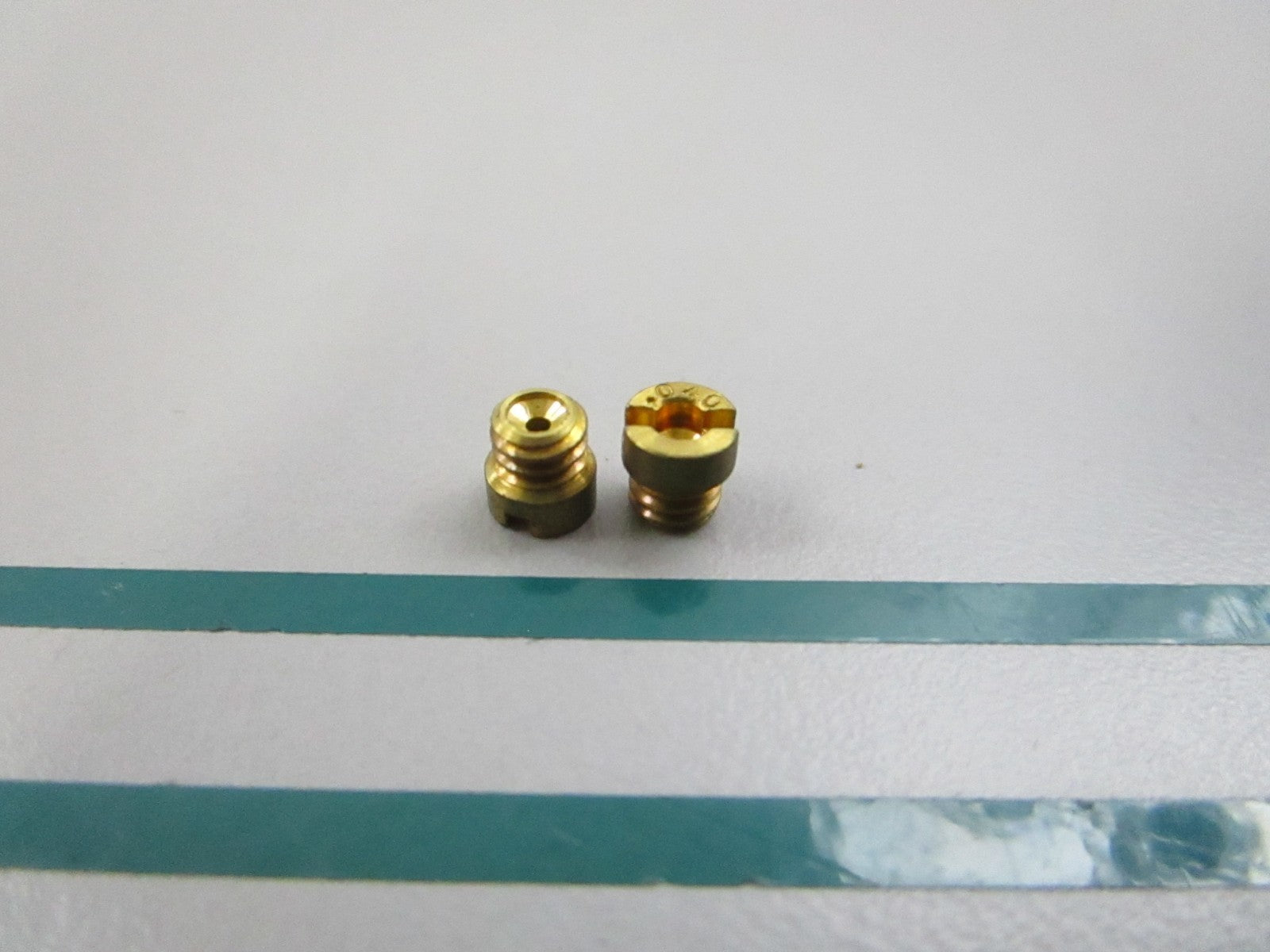 NEW OEM (LOT OF 2) 1399-7570 Mercury Quicksilver .040 Main Jet 0810