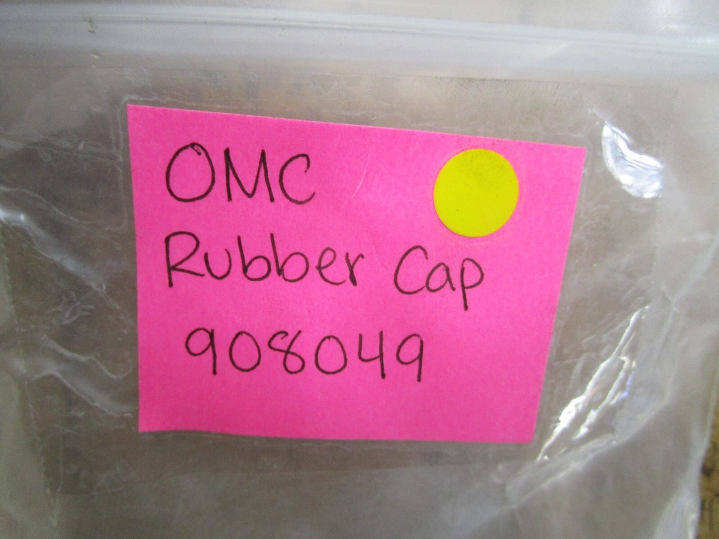 *NEW OEM* 0810 OMC Johnson Evinrude Rubber Cap 908049 0908049