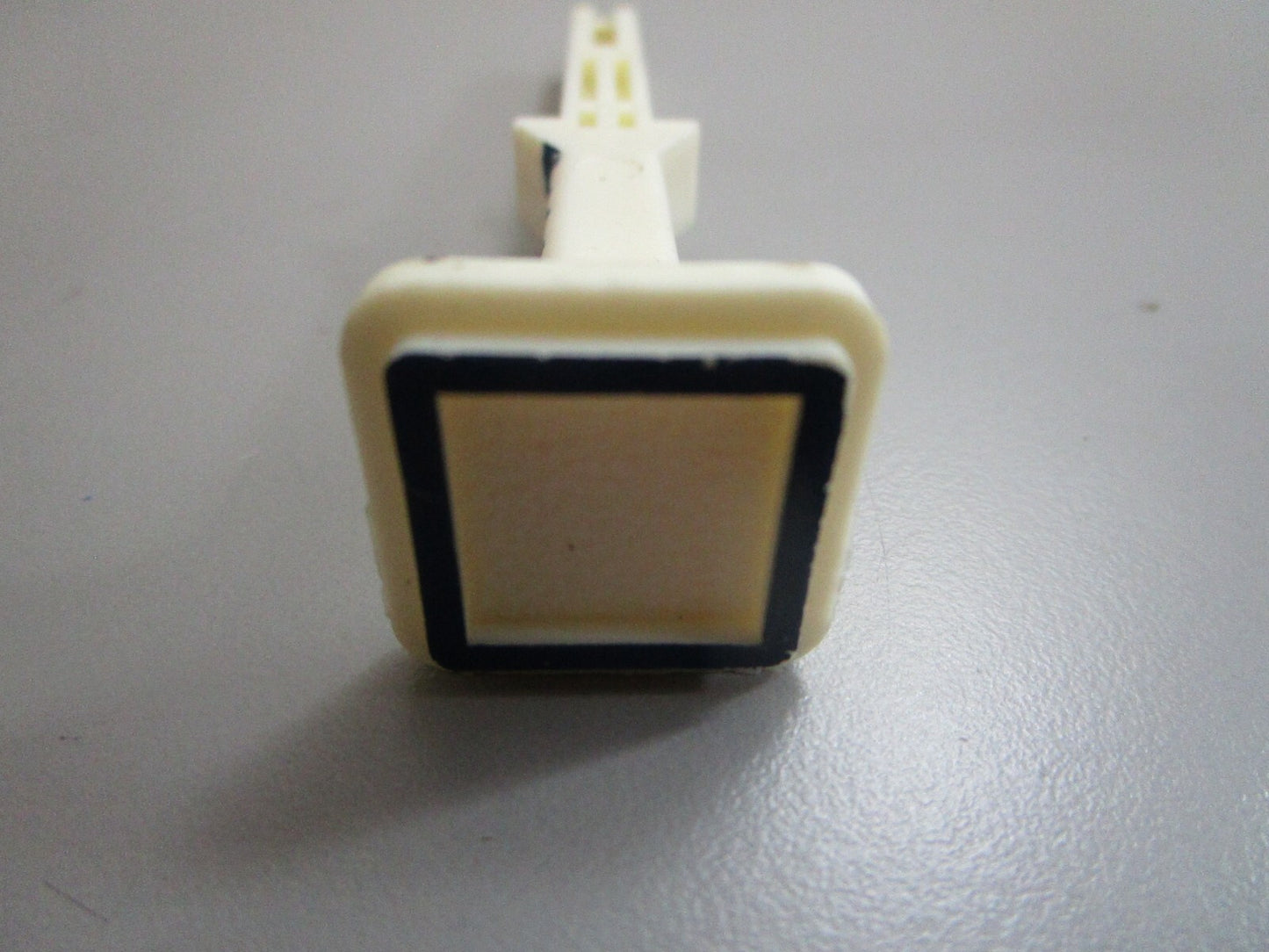 *NEW OEM* 0820 OMC Johnson Evinrude Choke Knob 207963 0207963