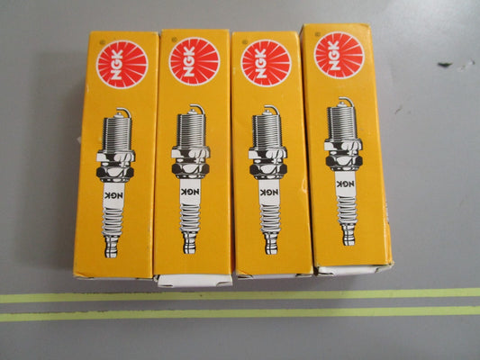 *NEW* (LOT OF 4) 0810 NGK Spark Plug BPR7H8