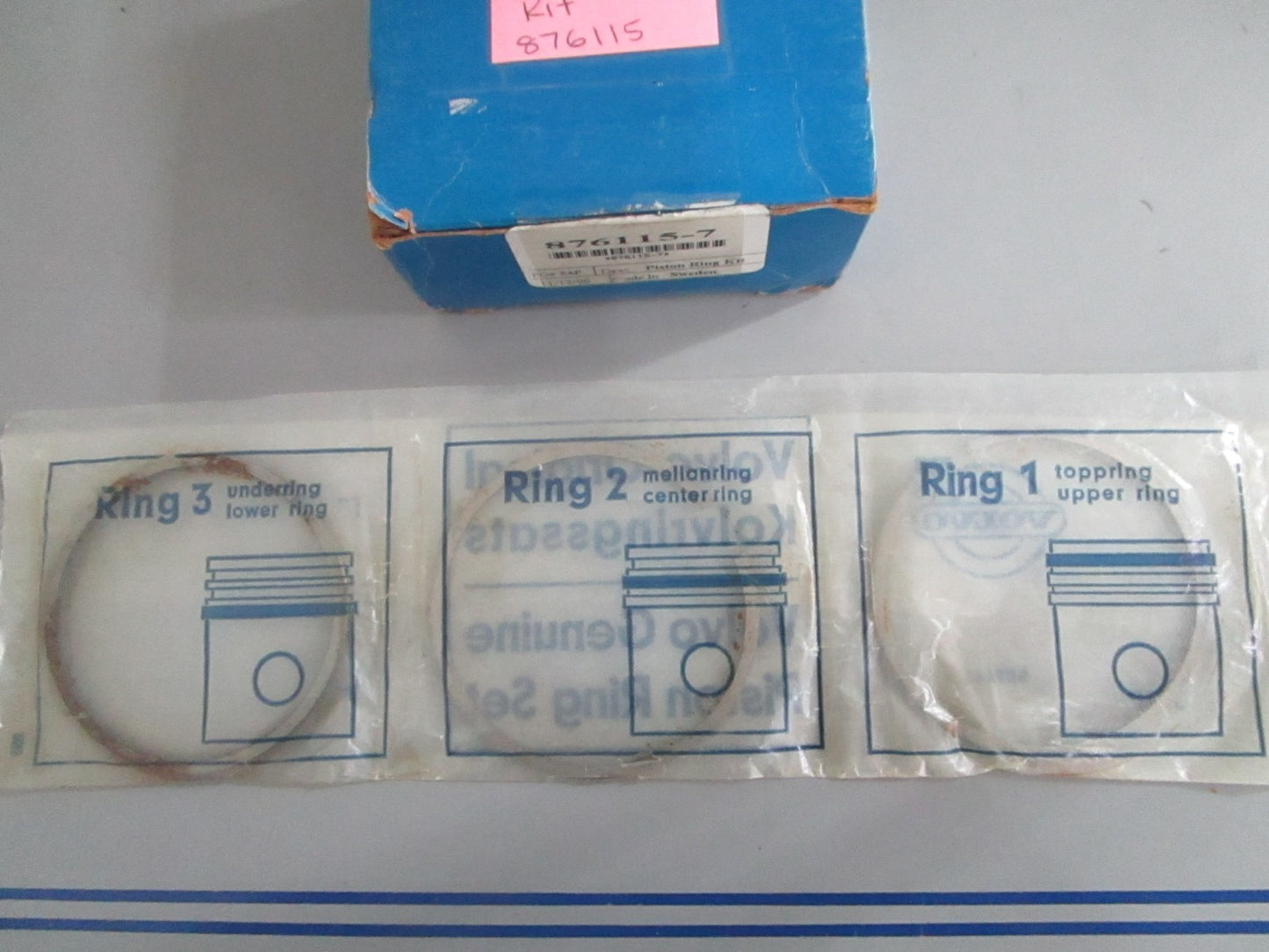 *NEW OEM* 0820 Volvo Penta 3 Piston Ring Set 876115