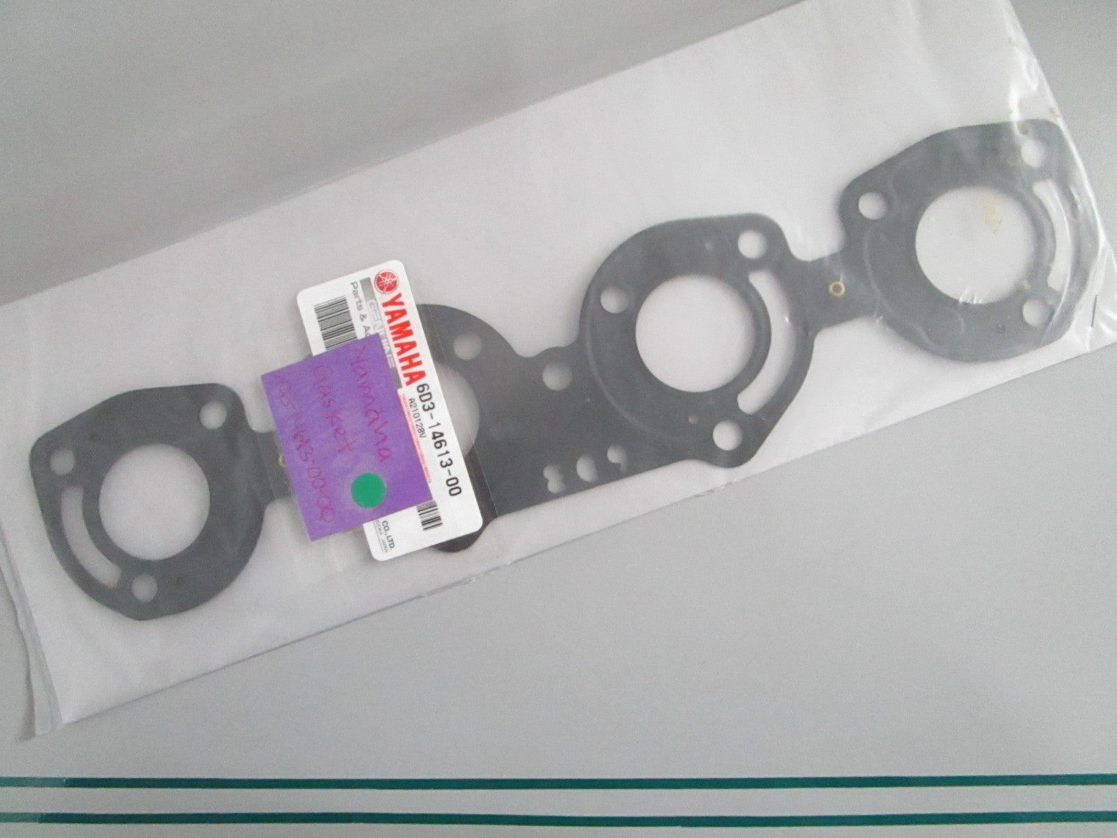 NEW OEM 6D3-14613-00-00 Yamaha Gasket 0820