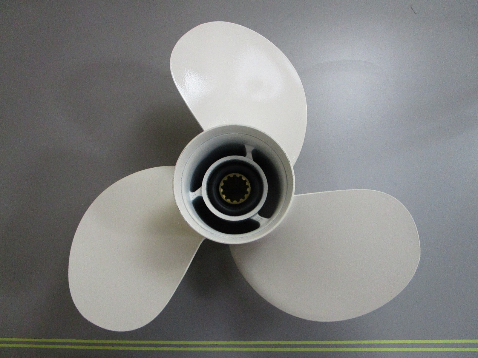 *NEW OEM* 0820 Yamaha 12¼ × 8 Propeller 63D-45941-00-00