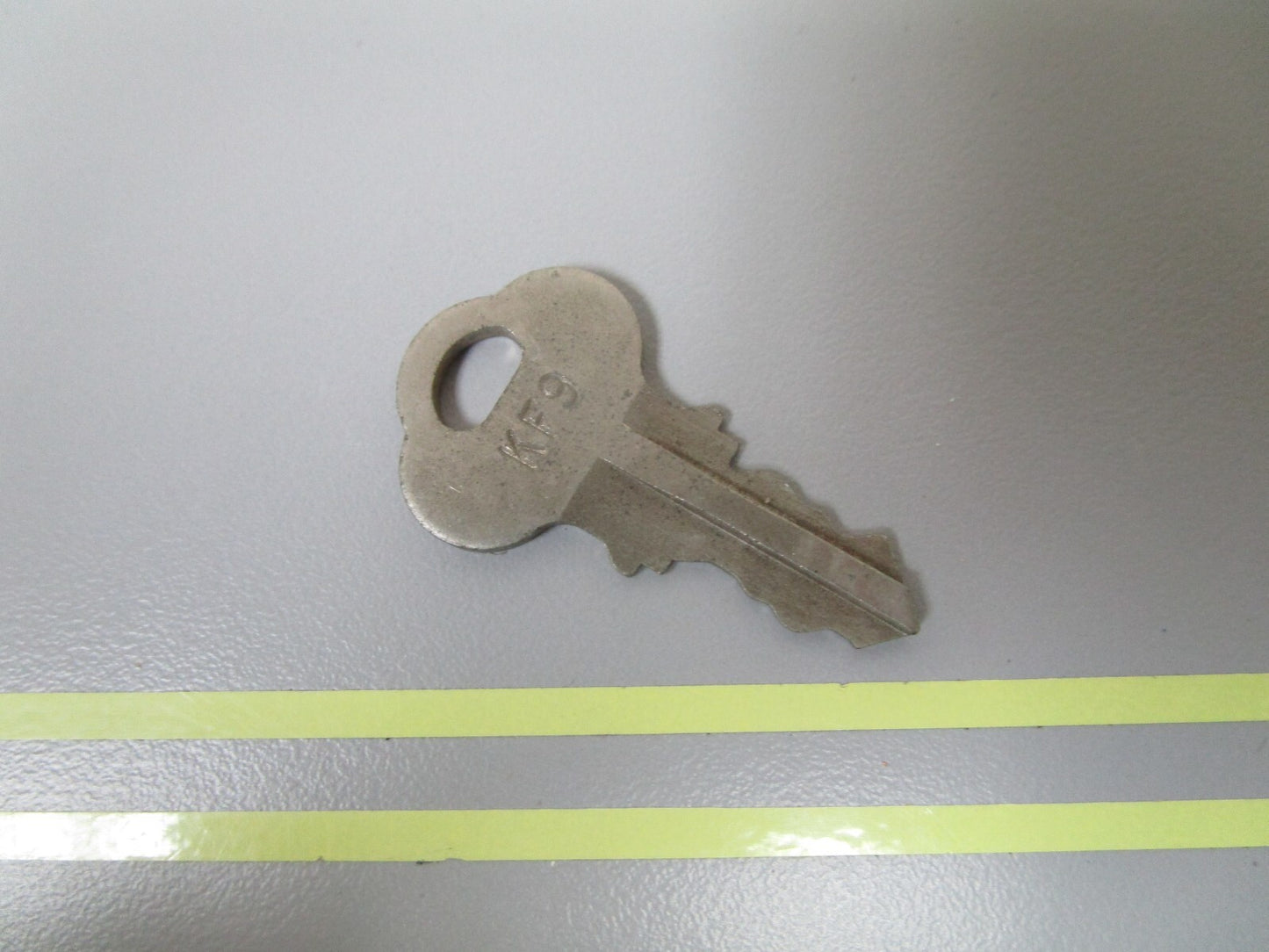 *NEW OEM* 0810 OMC Johnson Evinrude Ignition Key KF9 501524 0501524