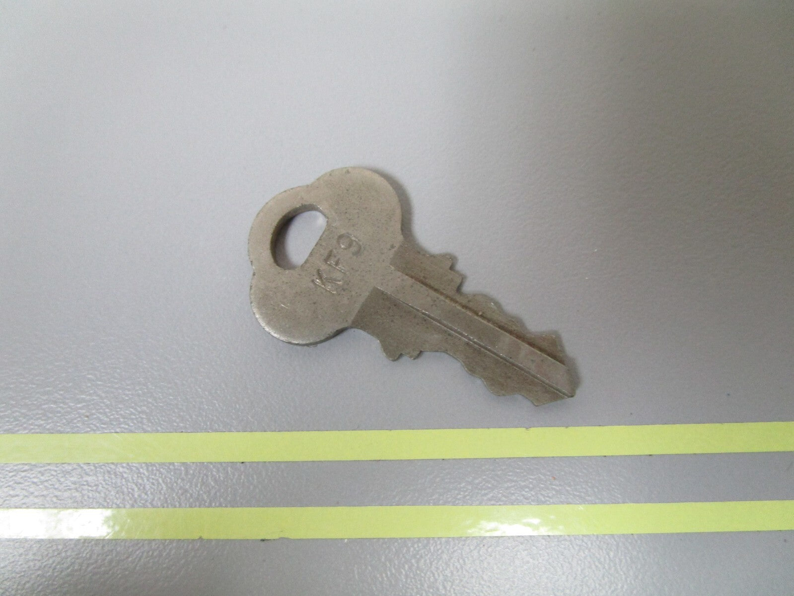 *NEW OEM* 0810 OMC Johnson Evinrude Ignition Key KF9 501524 0501524