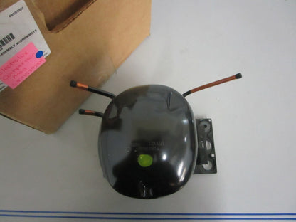 *NEW OEM* 0820 Electrolux Compressor Assy 5304529284
