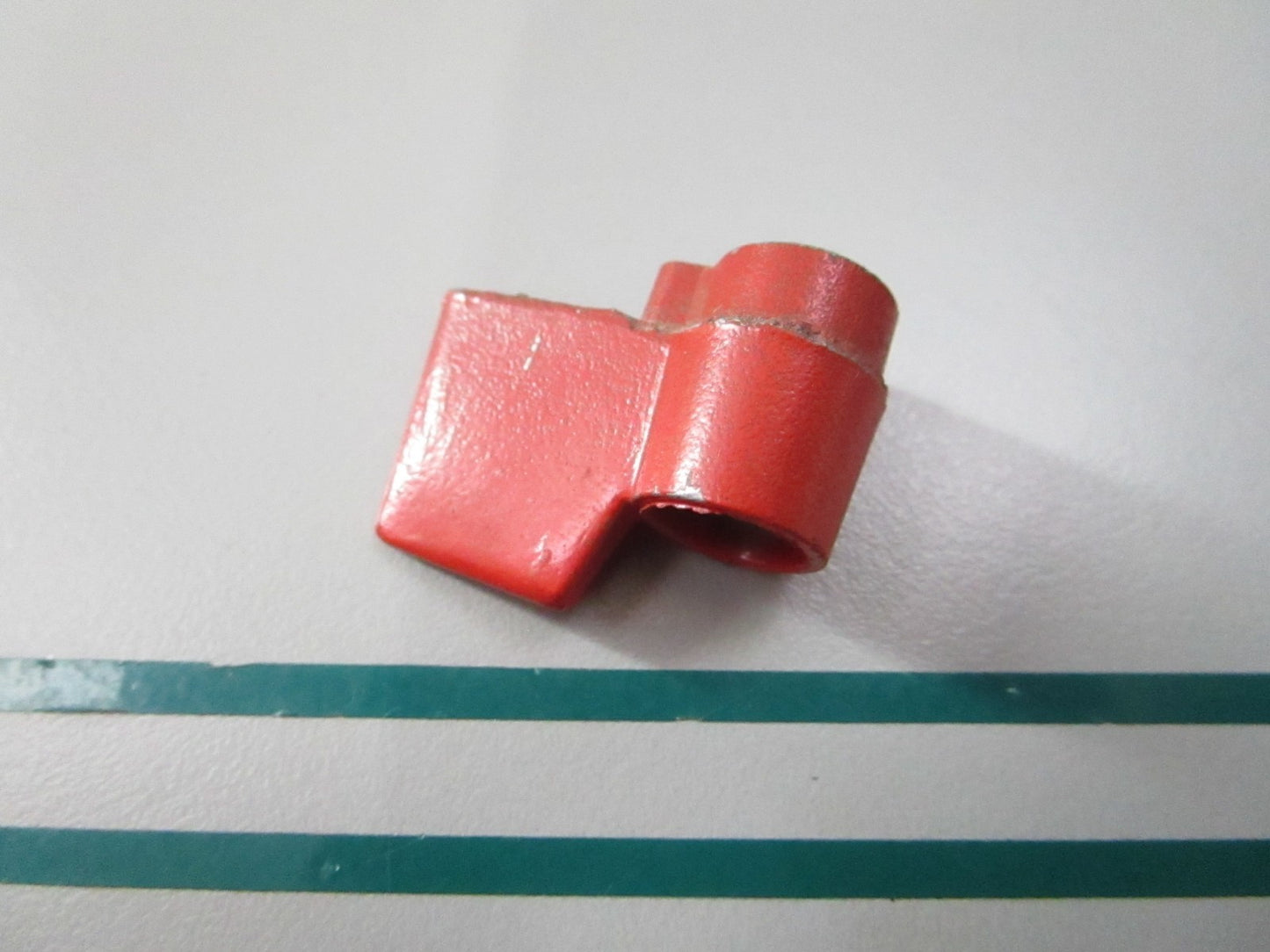 NEW OEM 377592 0377592 OMC Johnson Evinrude Lever 0810