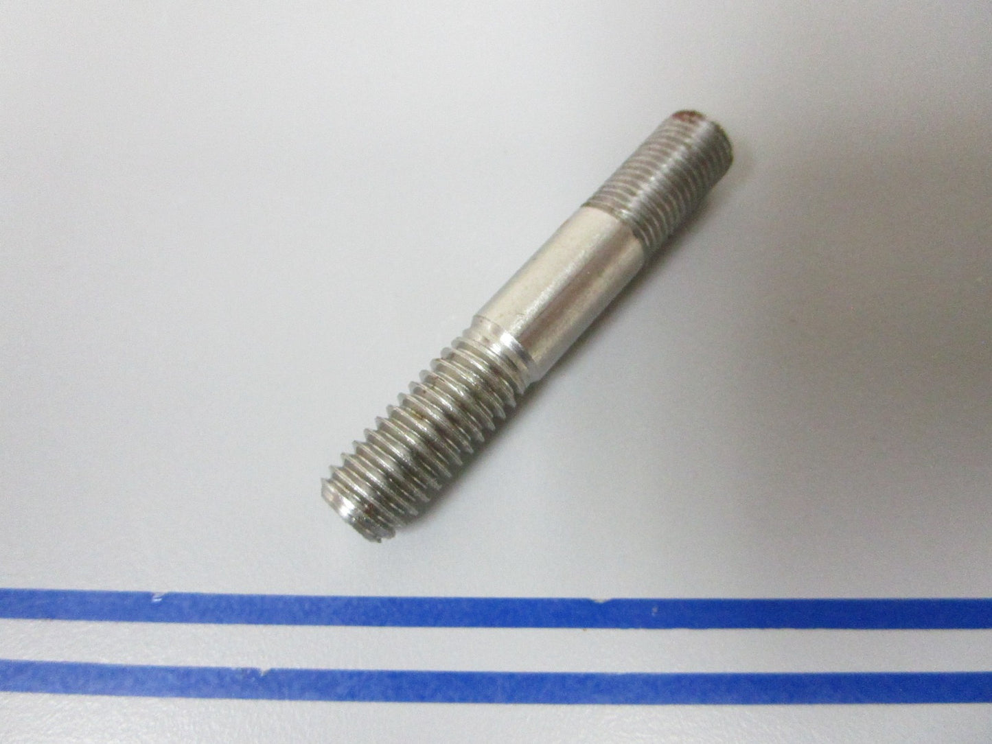 NEW OEM 321926 0321926 OMC Johnson Evinrude Stud 0720