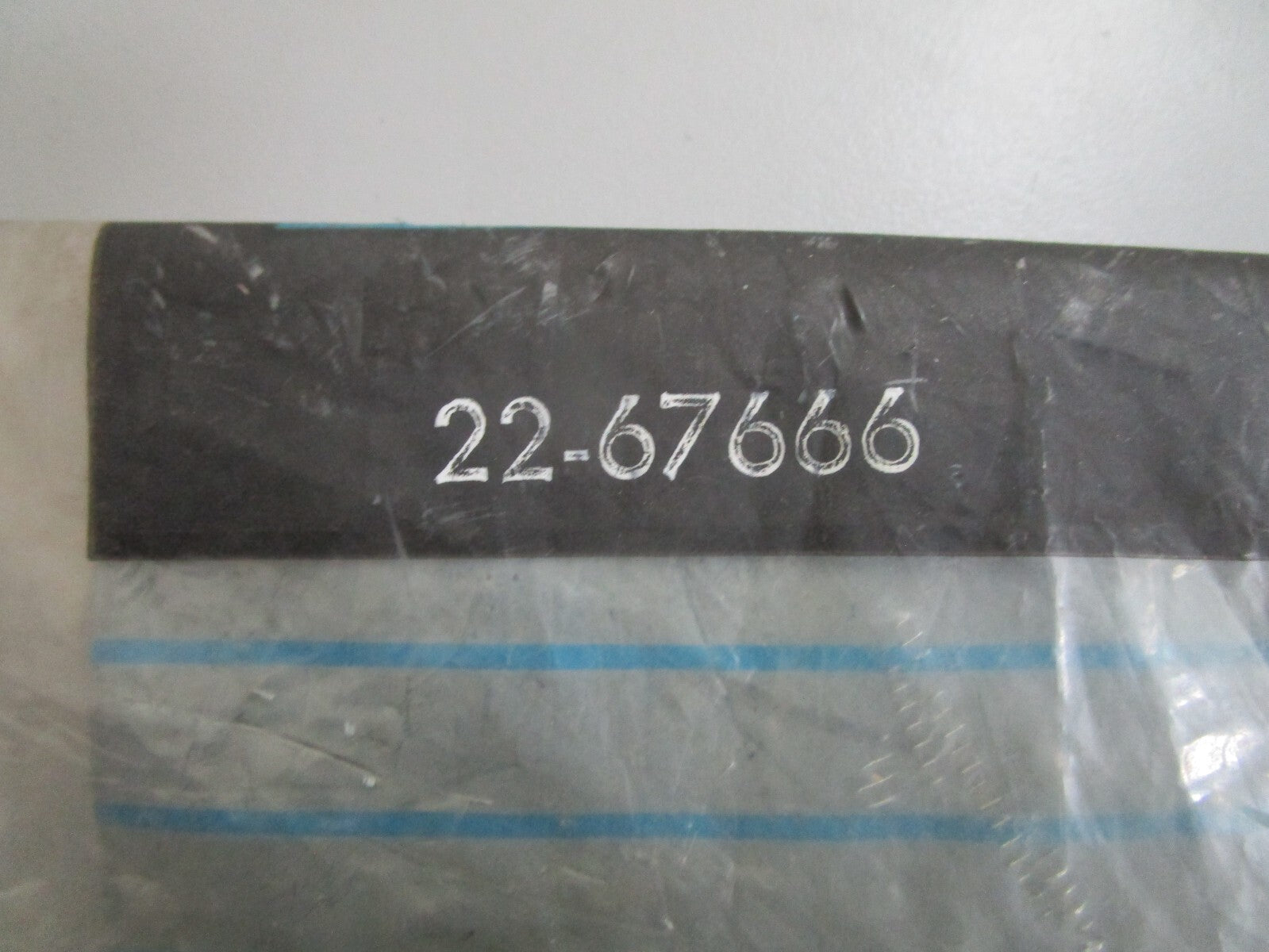 *NEW OEM* 0820 Mercury Quicksilver Connector 22-67666