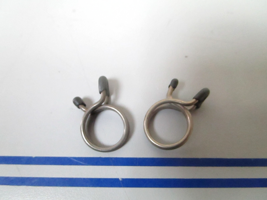 *NEW OEM* (LOT OF 2) 0810 OMC Johnson Evinrude House Clamp 339279 0339279