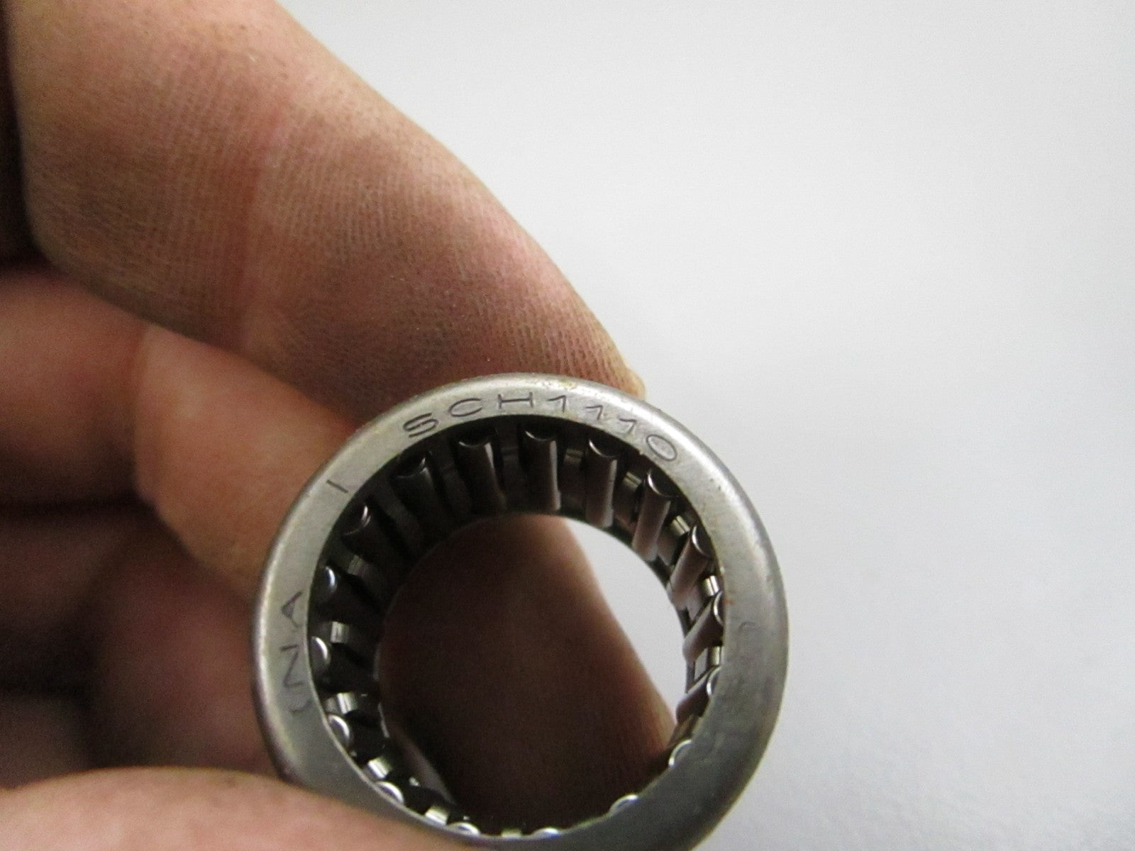 NEW OEM 31-28157 Mercury Quicksilver Bearing 0810