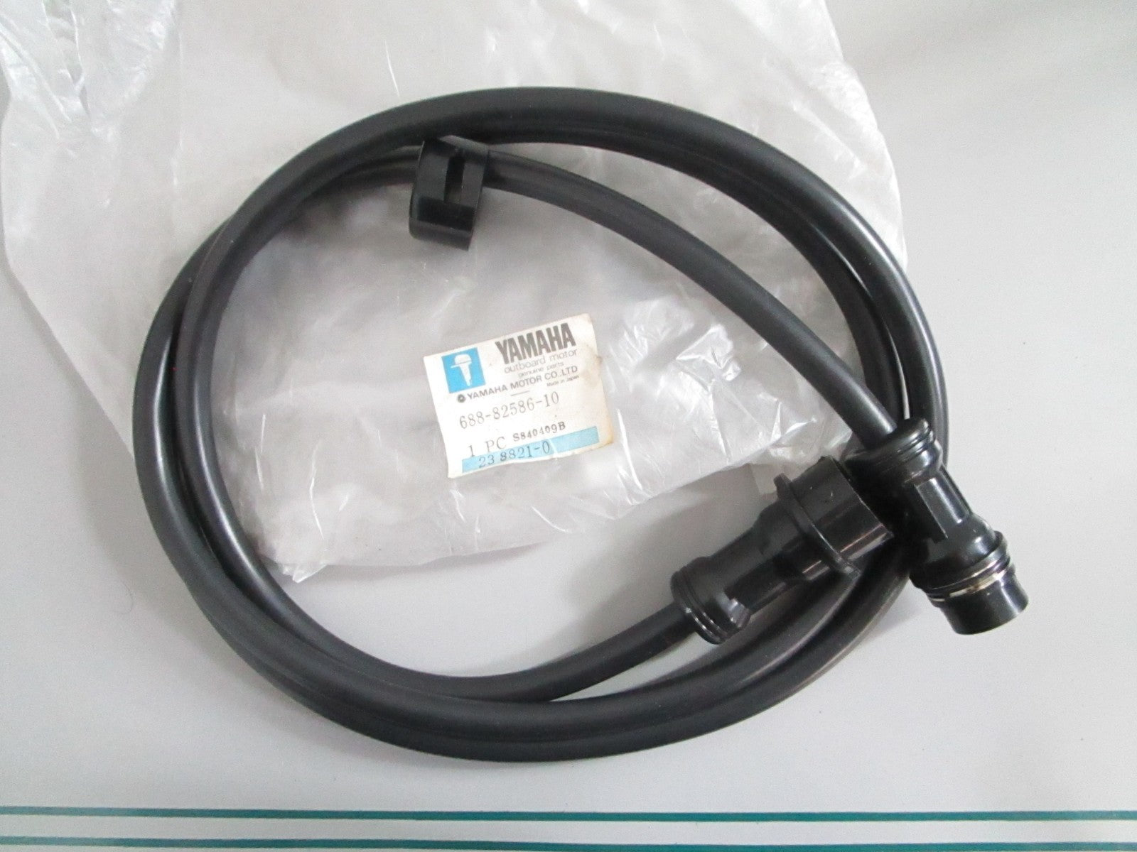 NEW OEM 688-82586-10-00 Yamaha Wiring Harness 0820