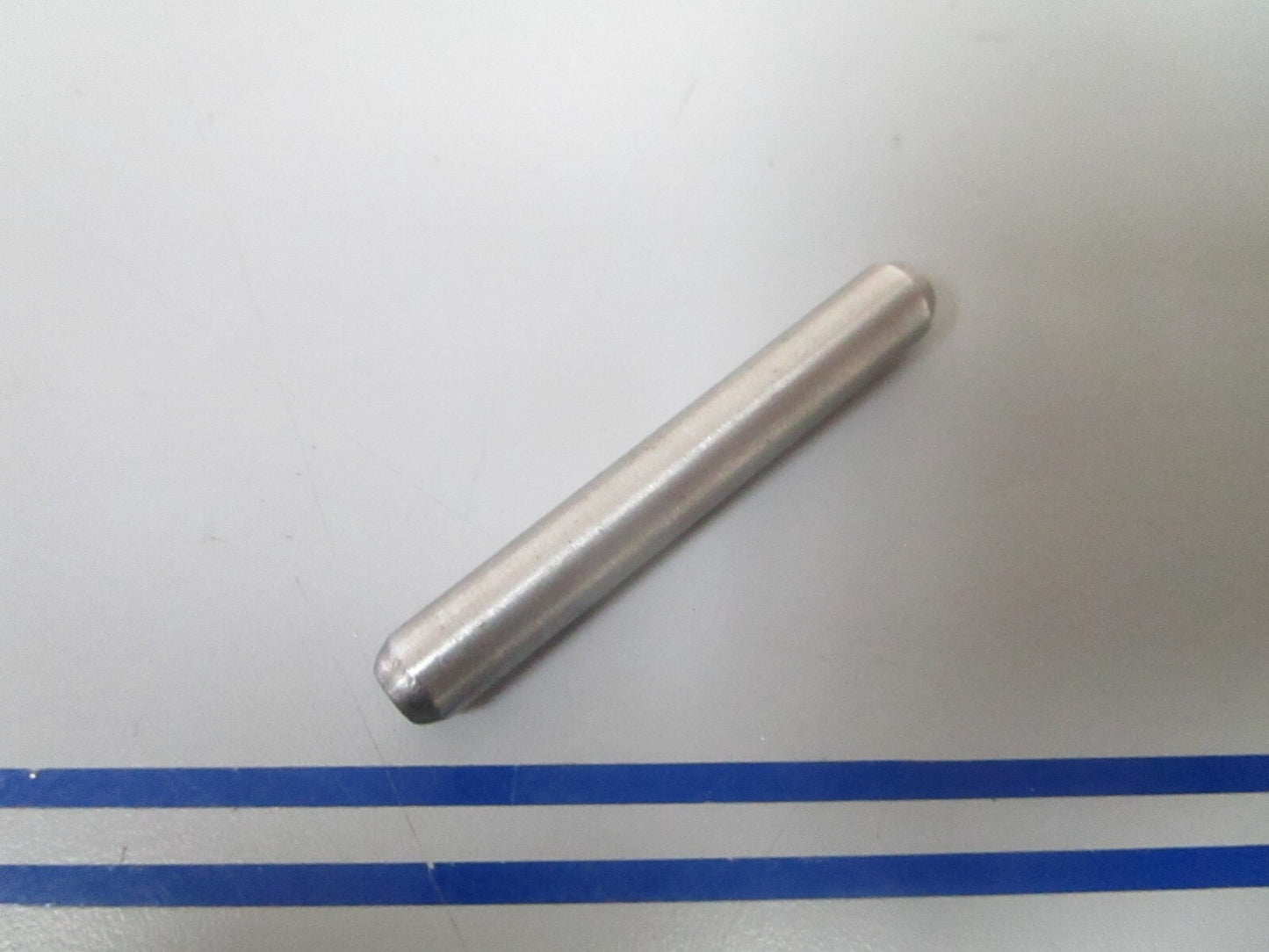 *NEW OEM* 0810 Volvo Penta Shear Break Pin 806661