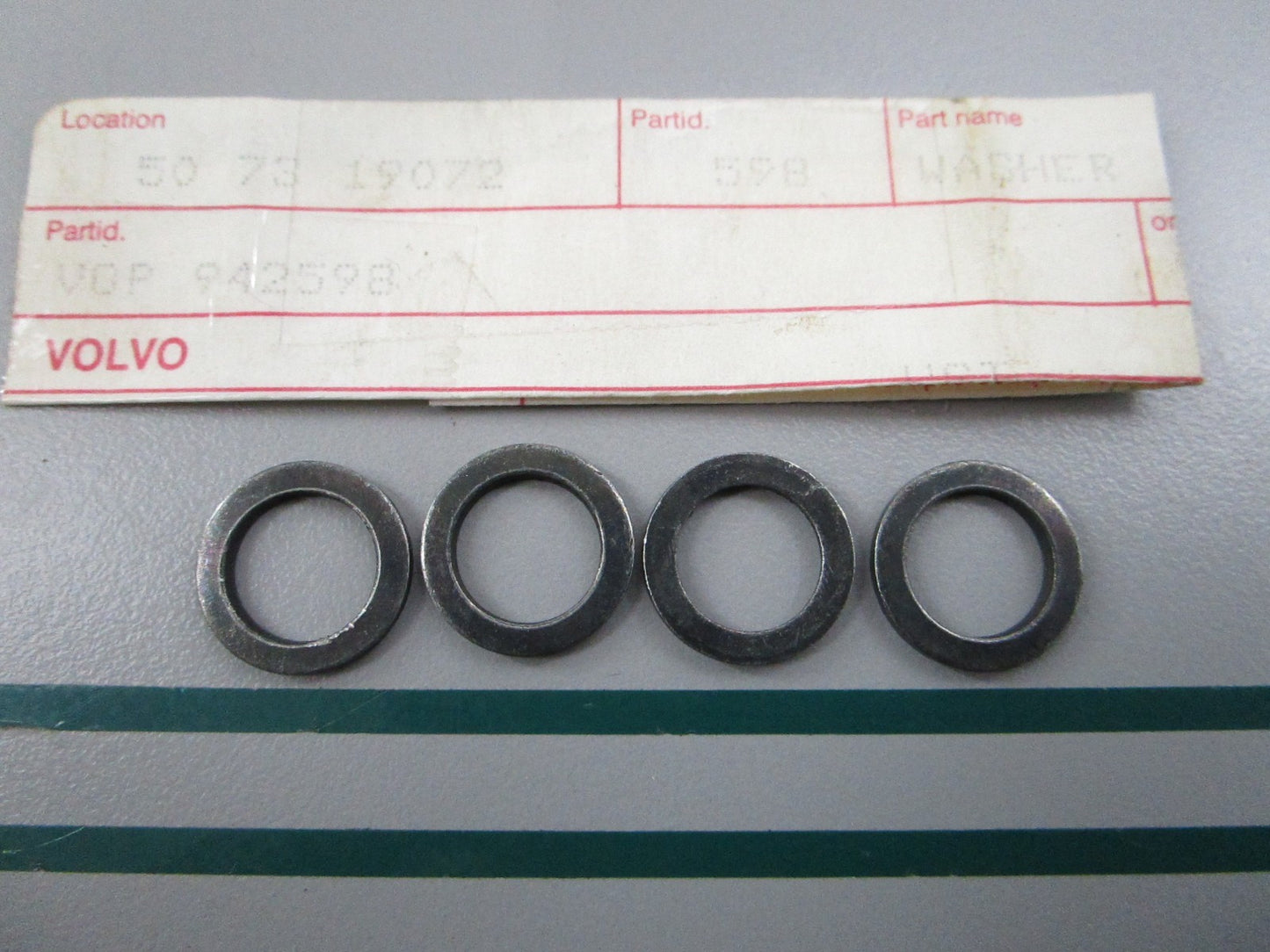 NEW OEM (LOT OF 4) 3852002 Volvo Penta Lock Washer 0810