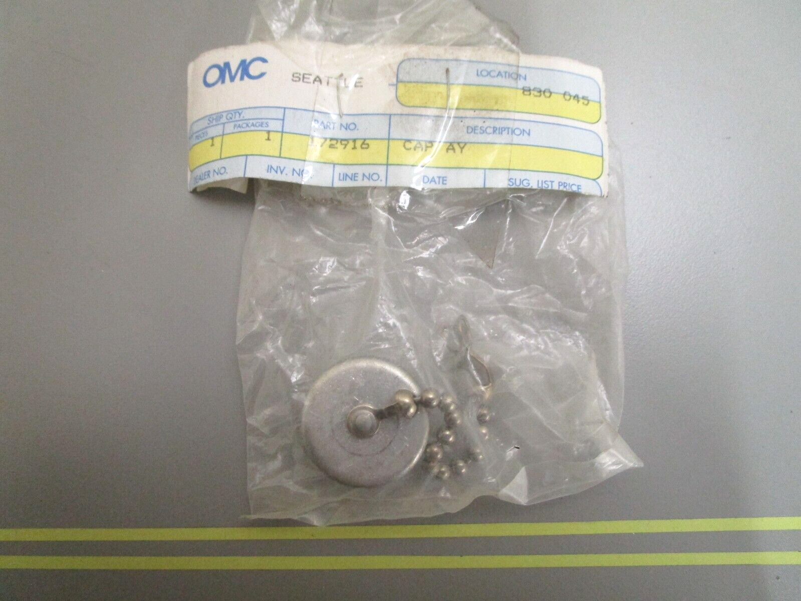 *NEW OEM* 0810 OMC Johnson Evinrude Cap Assembly 172916