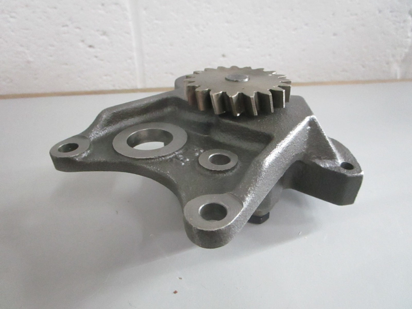 NEW OEM H41314182 Perkins Oil Pump 0820