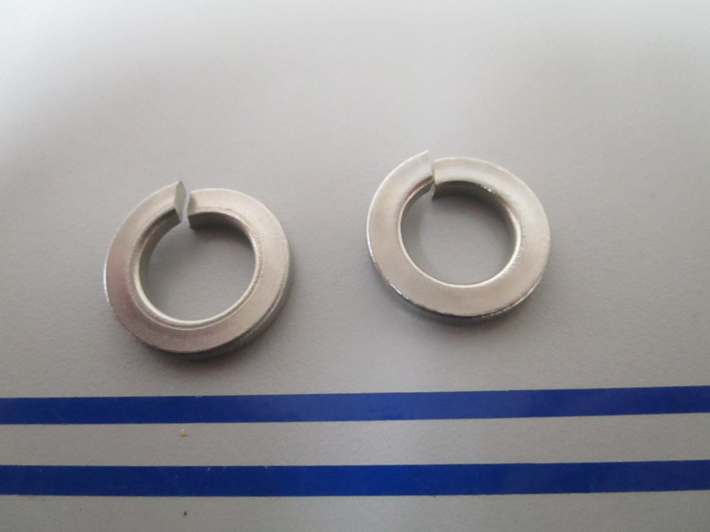 NEW OEM (LOT OF 2) 313169 0313169 OMC Johnson Evinrude Lock Washer 0810