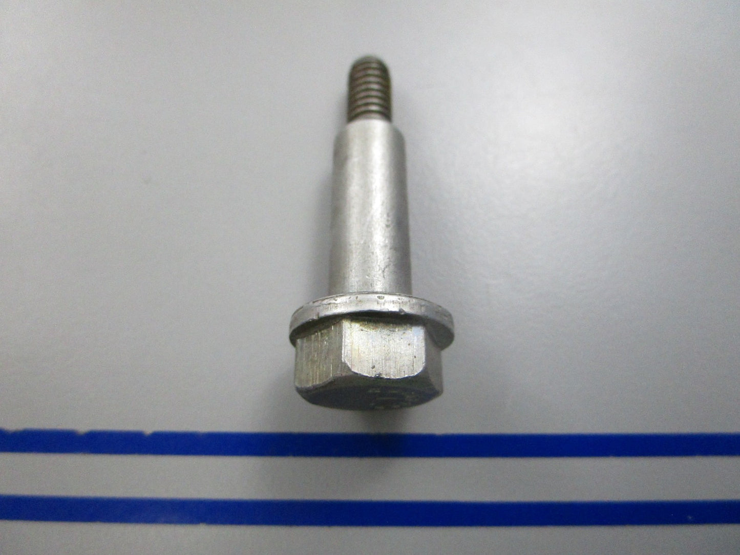 NEW OEM 327443 0327443 OMC Johnson Evinrude Screw 0810