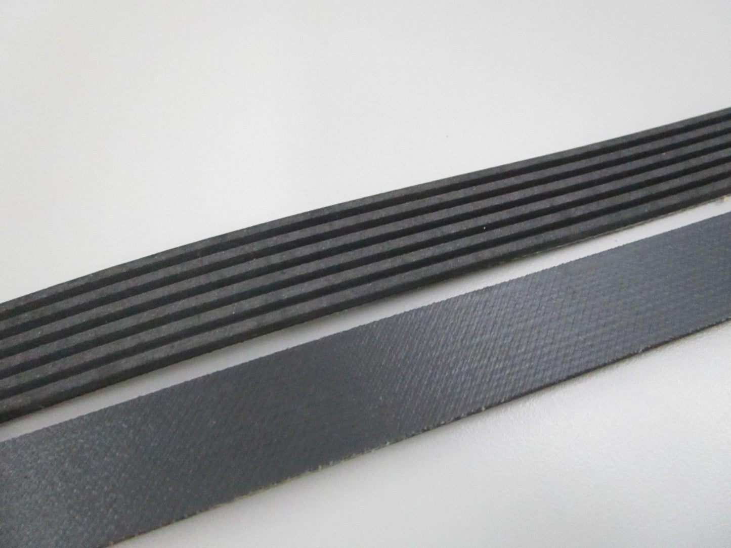NEW 18-15119 Replaces: Mercury 57-863876-1 Sierra Serpentine Belt 0810