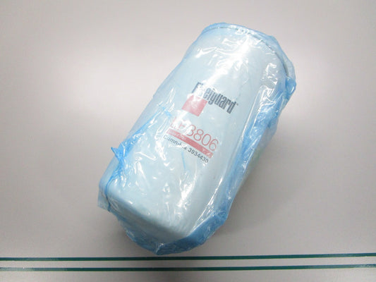 NEW OEM LF3806 Fleetguard Lube Filter 0810
