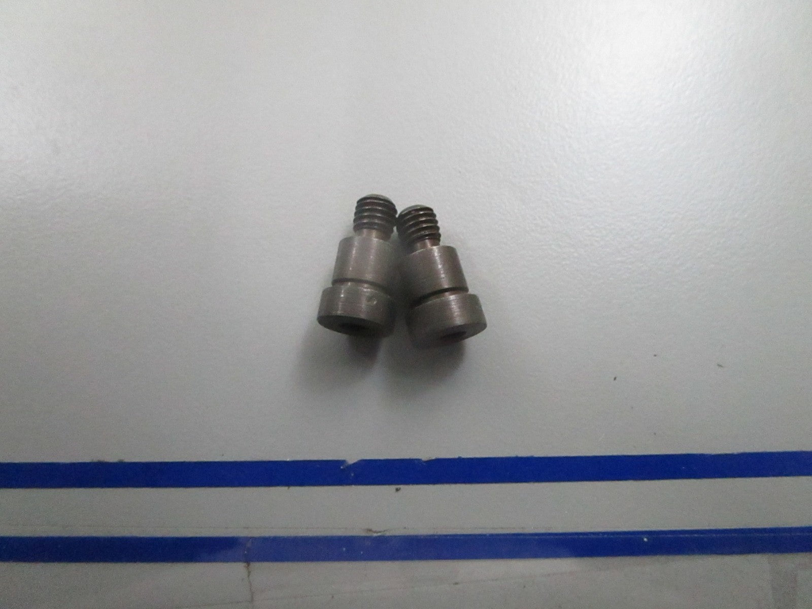 *NEW* (LOT OF 2) 0810 Ski-Doo T-Shoulder Screw 732601143