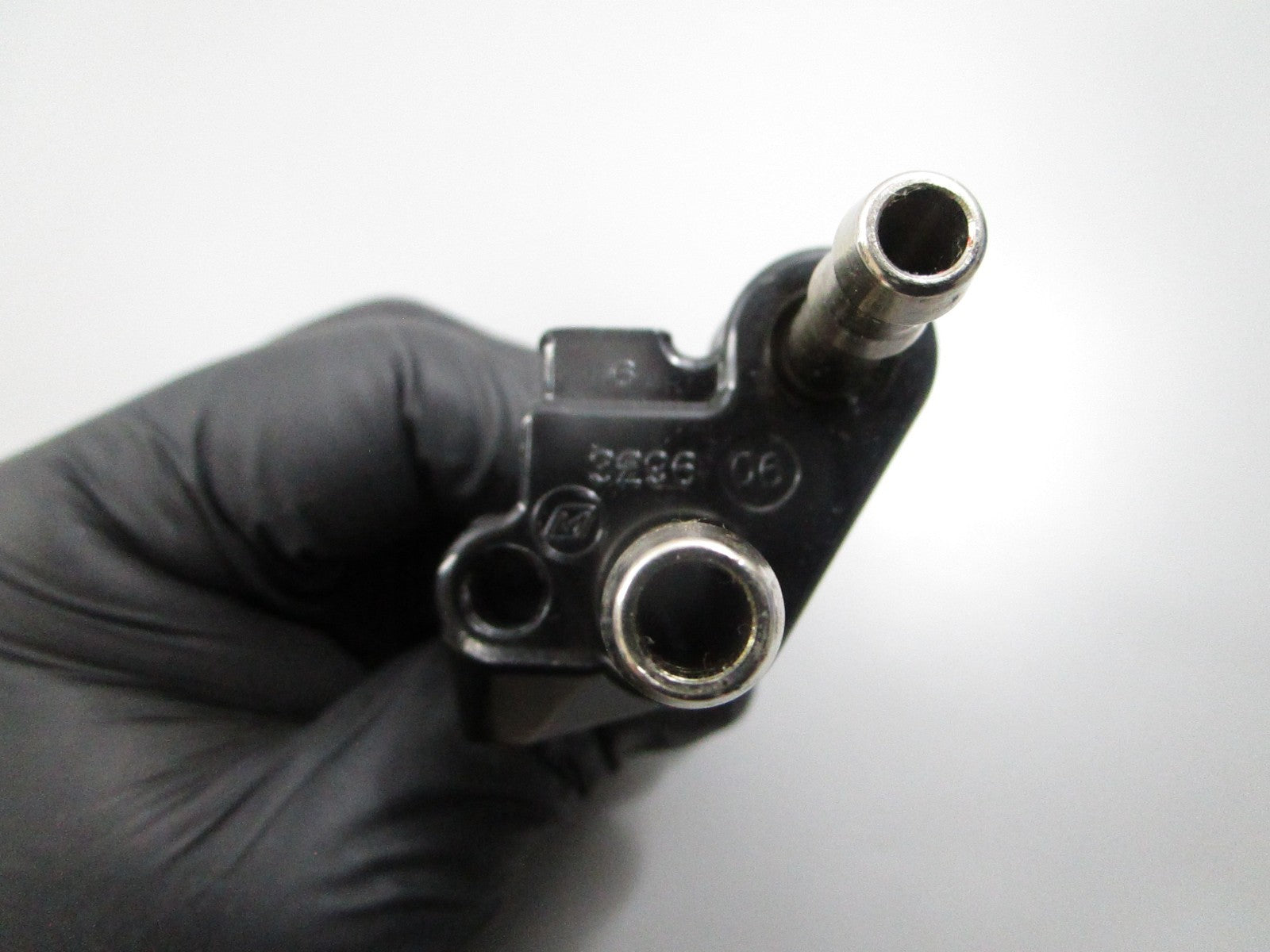 *NEW OEM* 0810 OMC Johnson Evinrude Fuel Connector 394309 0394309