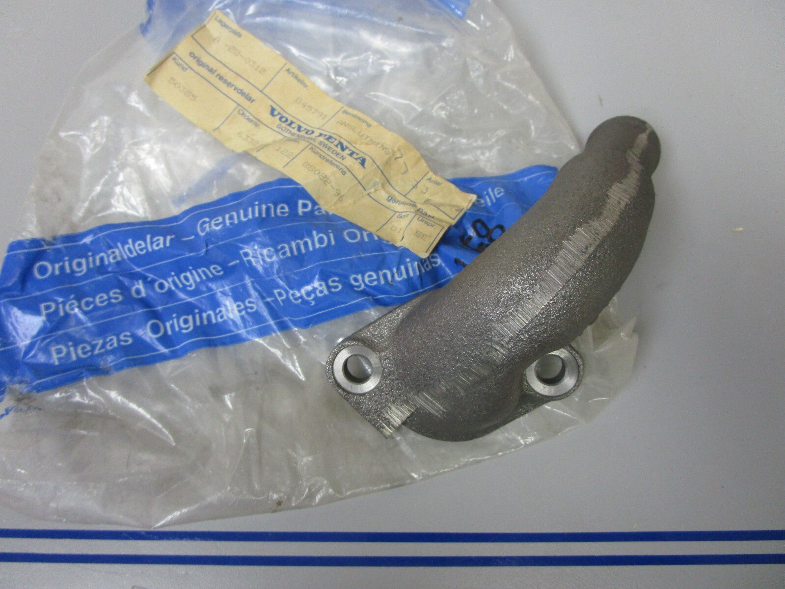 *NEW OEM* 0720 Volvo Penta Connector 845791