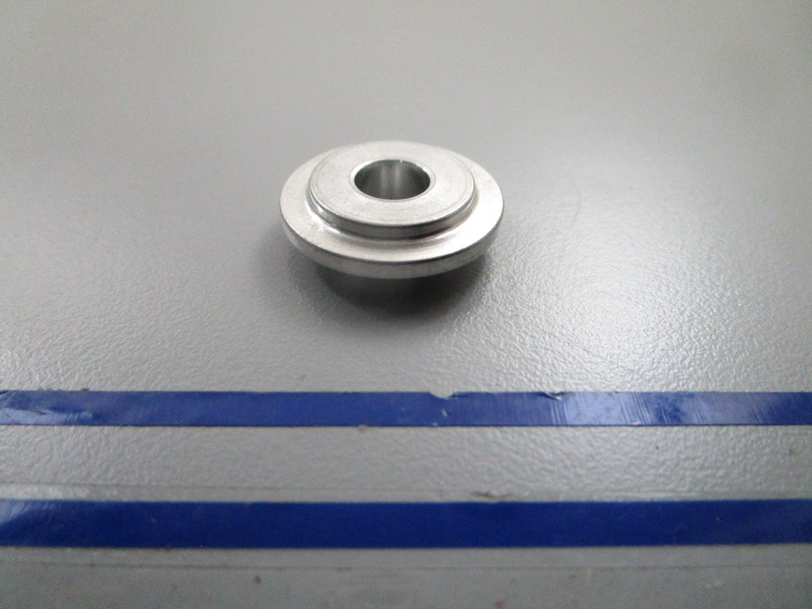 *NEW OEM* 0810 OMC Johnson Evinrude Retainer 337230 0337230