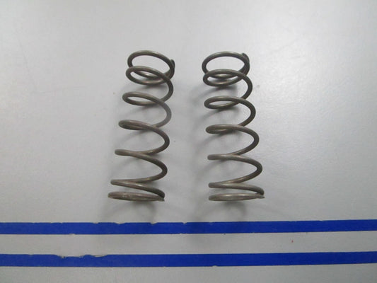 NEW OEM (LOT OF 2) 305573 0305573 OMC Johnson Evinrude Shift Spring 0810