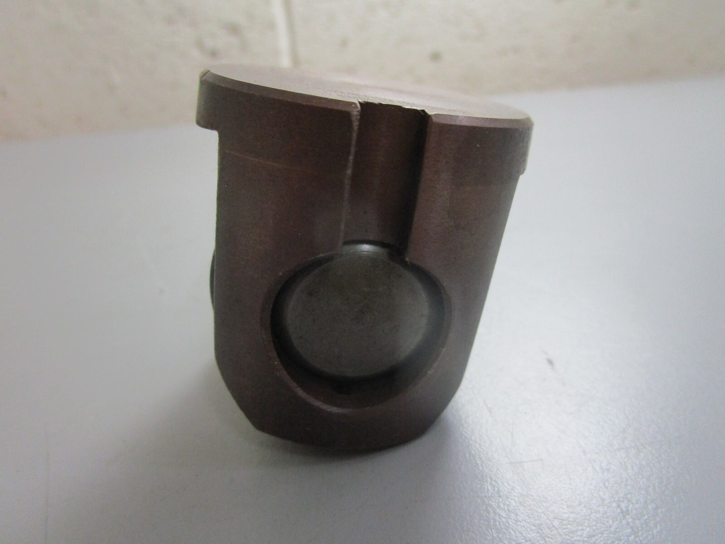 *NEW OEM* 0820 Nissan Roller 59532-L1101