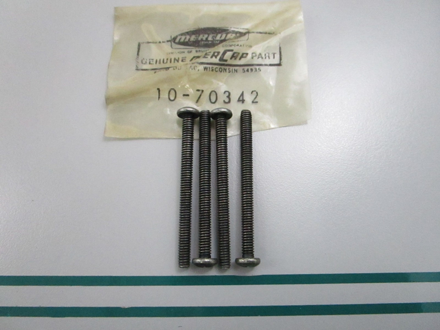 NEW OEM (LOT OF 4) 10-70342 Mercury Quicksilver Screw 0810