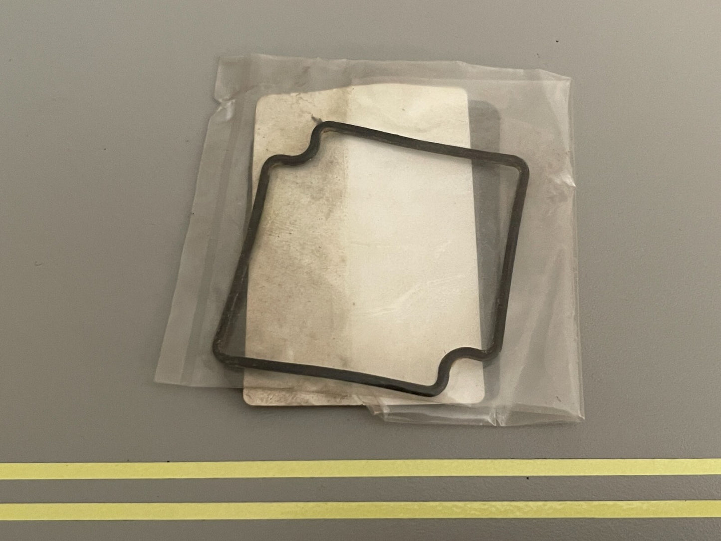 *NEW OEM* 0810 OMC Johnson Evinrude Float Chamber O-Ring 5040967